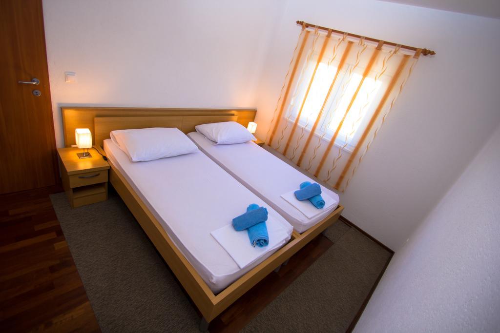 Apartments Kelic Trogir Bilik gambar