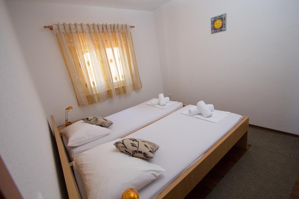 Apartments Kelic Trogir Bilik gambar