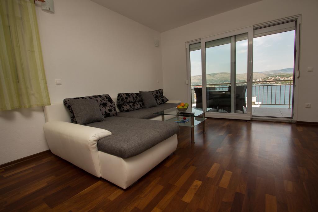 Apartments Kelic Trogir Bilik gambar